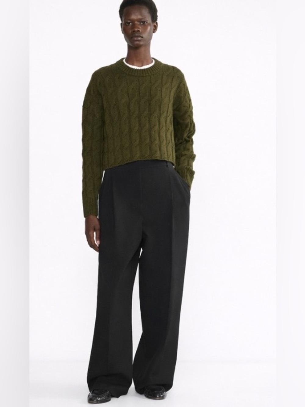 Cable Knit Crewneck Sweater - Olive